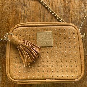 Itzy ritzy cross body diaper bag